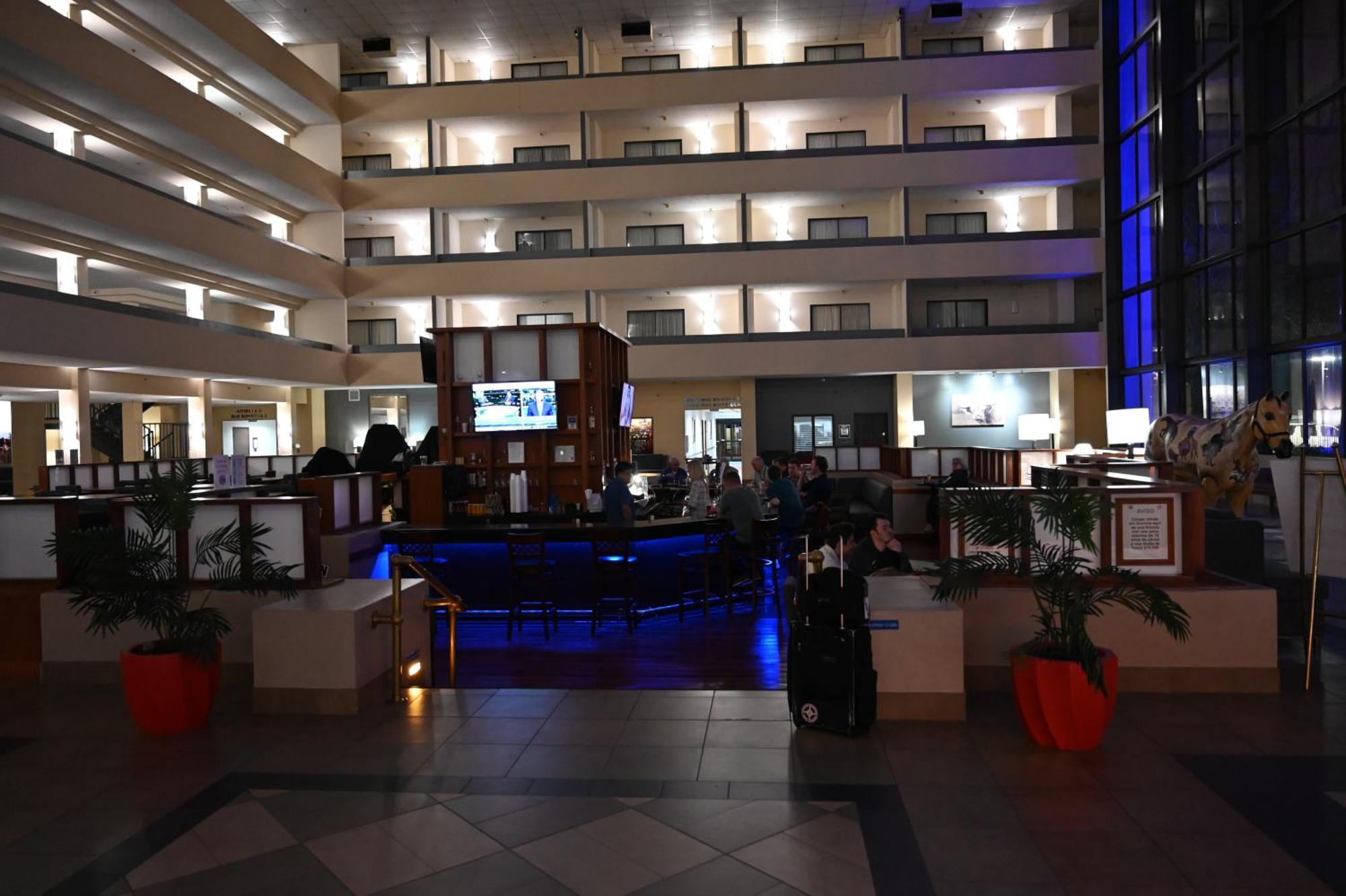 Atrium Hotel And Suites Dfw Airport Irving Eksteriør bilde